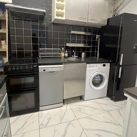Nifty 2 Bedroom Flat In Goswell Rd Londra Dış mekan fotoğraf