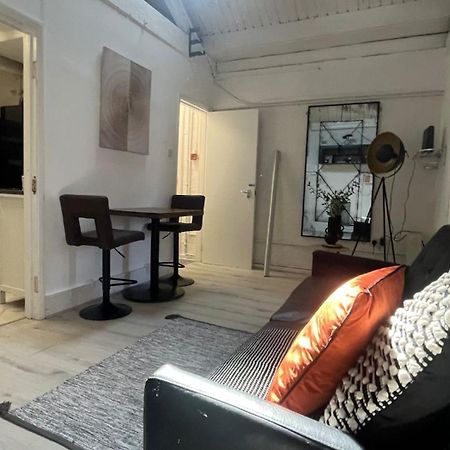 Nifty 2 Bedroom Flat In Goswell Rd Londra Dış mekan fotoğraf