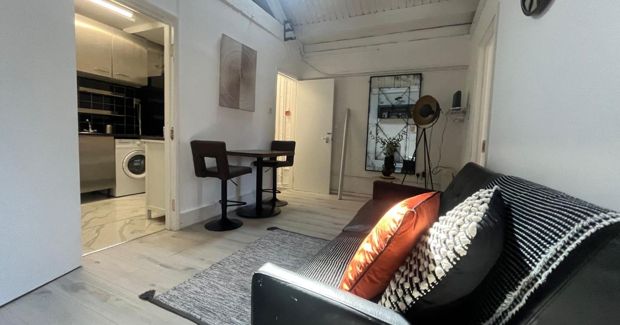 Nifty 2 Bedroom Flat In Goswell Rd Londra Dış mekan fotoğraf